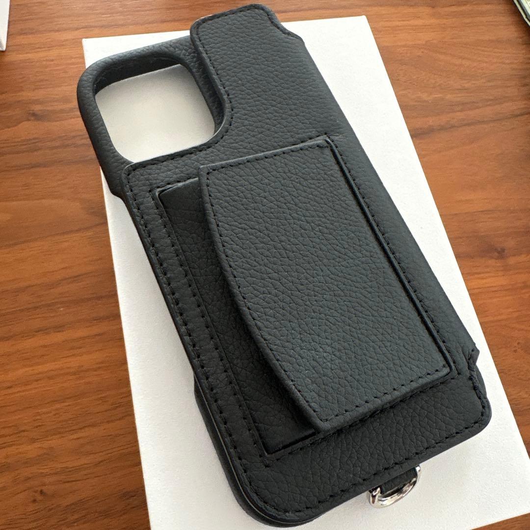 DEMIUブラック　iPhone16