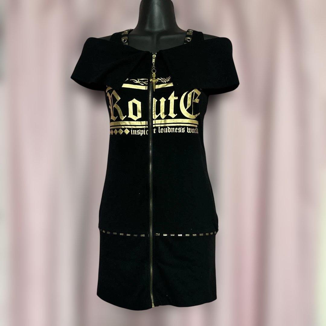 未使用　希少！　d.i.a オフショルダー タイトフィット トップス 黒