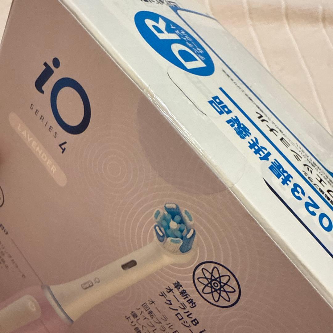 Oral-B iO Series 4 電動歯ブラシ本体＋替ブラシ3本入り