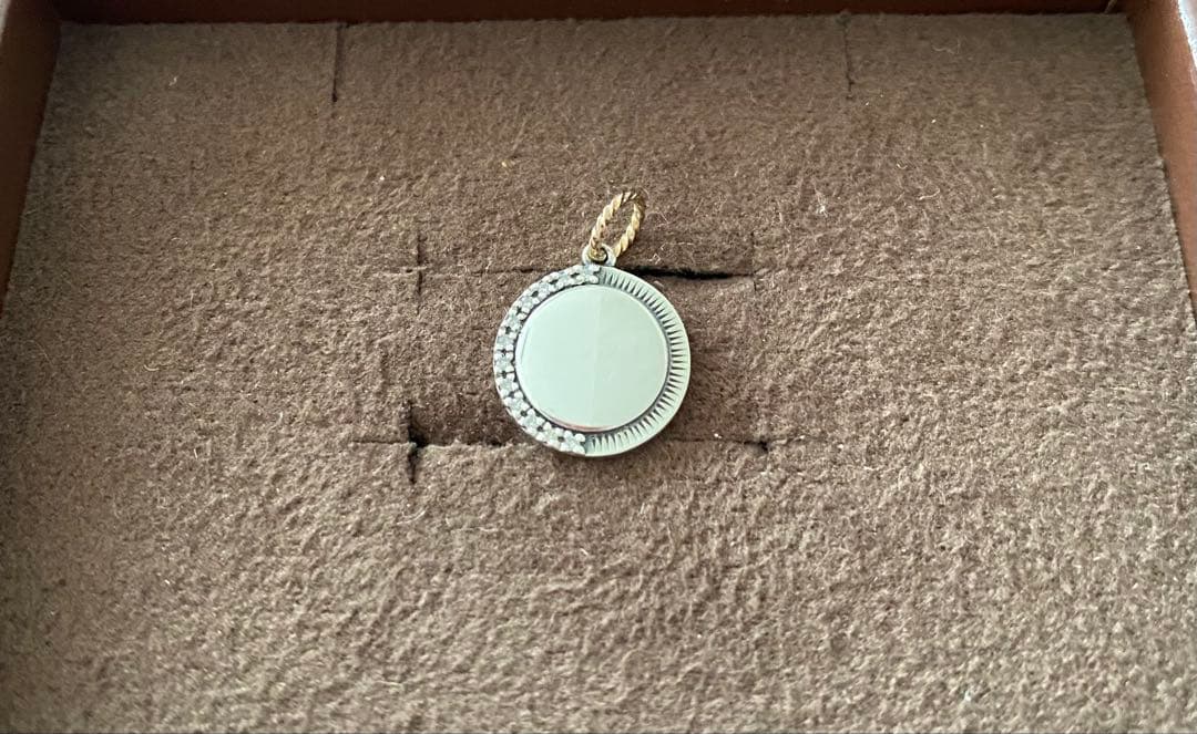 アガット 鏡リュウジ チャーム オリジナルポーチ付き agete