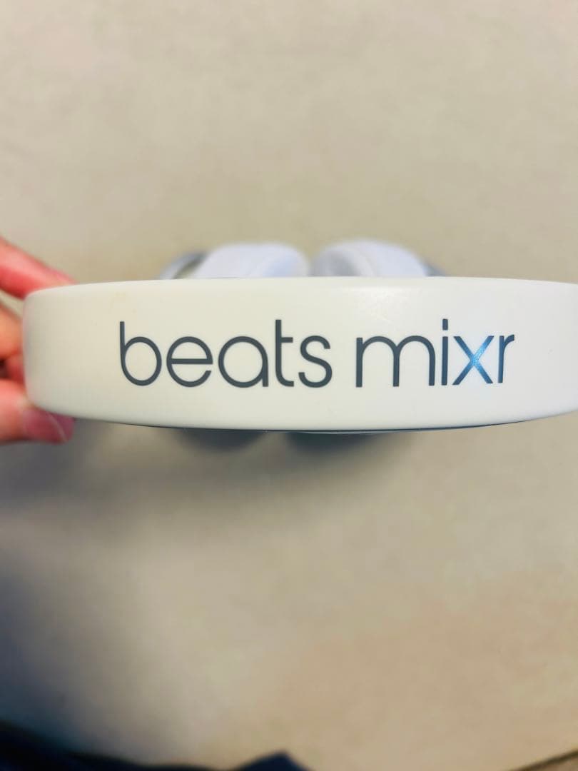 beats mixr ヘッドホン　ホワイト