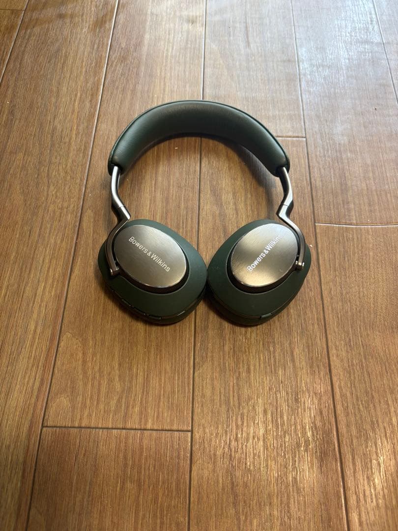 Bowers & Wilkins Px8 ダークフォレスト