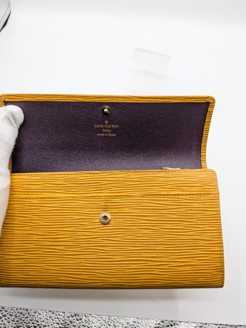 ルイヴィトン ポルトフォイユサラ エピ タッシリイエロー 0IN