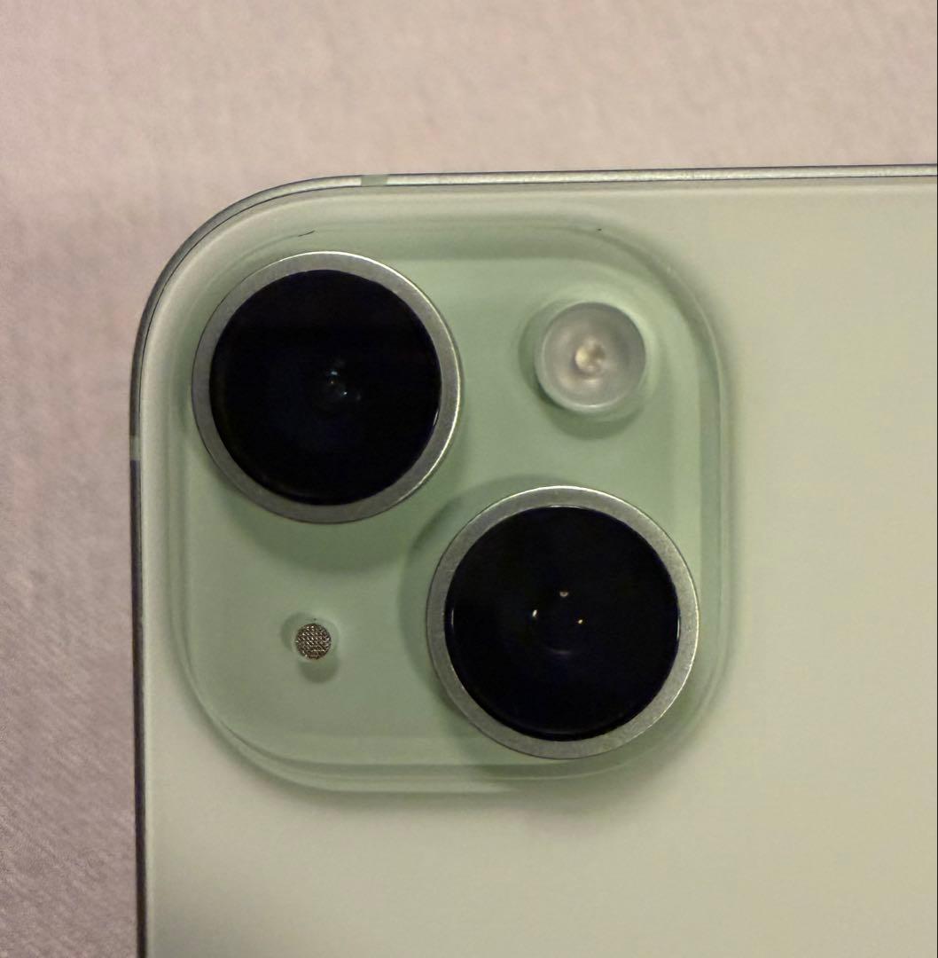 Apple iPhone 15 グリーン本体