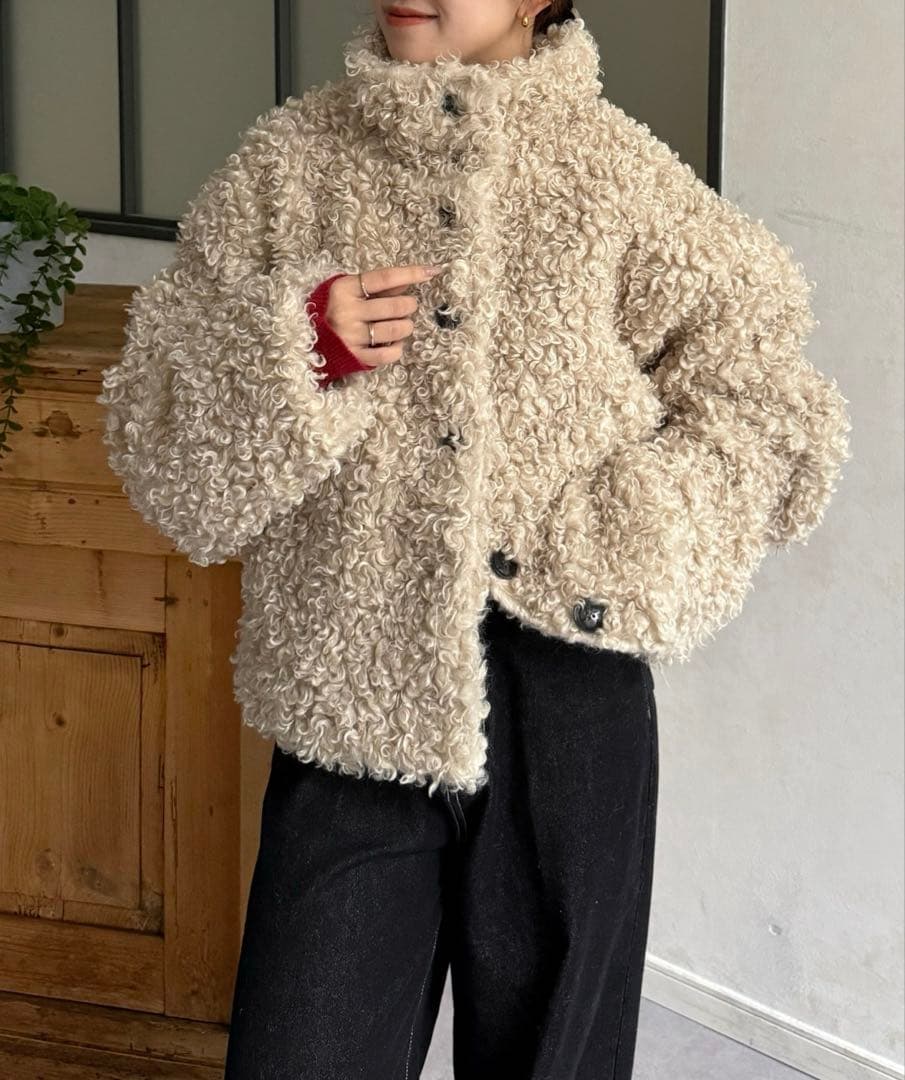 Thevon.プードルファーミドルジャケット アイボリー