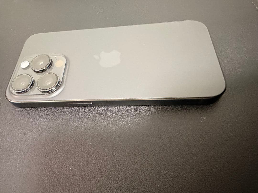 【美品】iPhone 15 Pro 128GB ブラックチタニウム SIMフリー