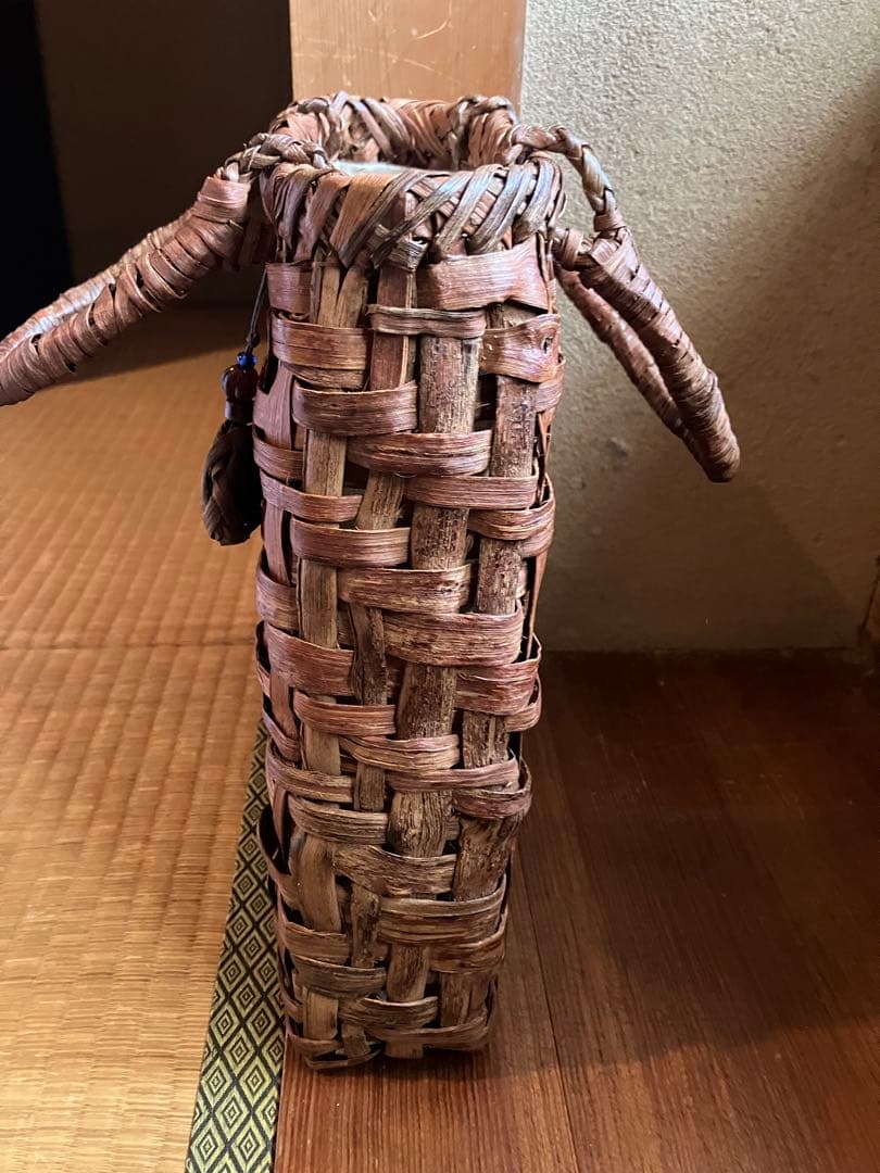 山葡萄　乱れ編み　天然素材　かごバッグ 裏地付き