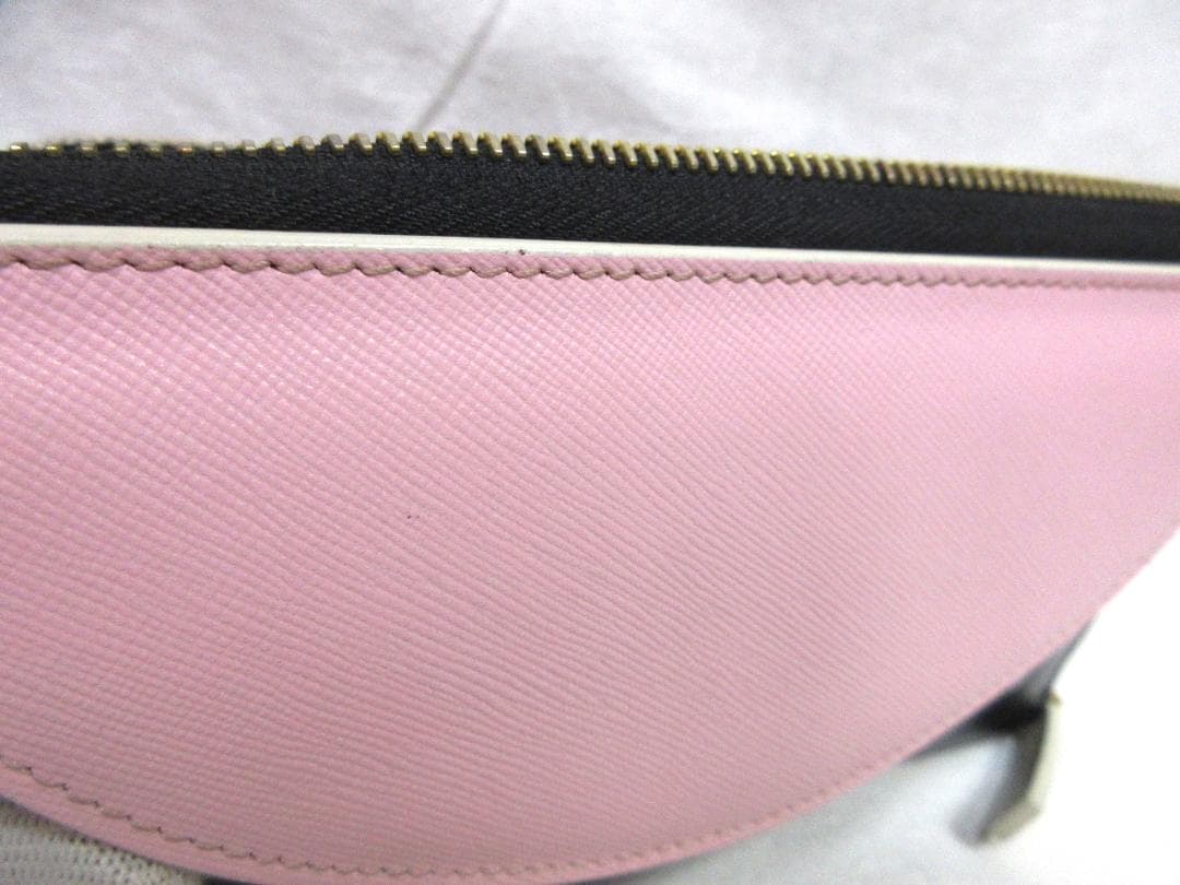 ぱ*ふ様 MARNI マルニ　イタリア製　ラウンドファスナー　長財布　未使用保管