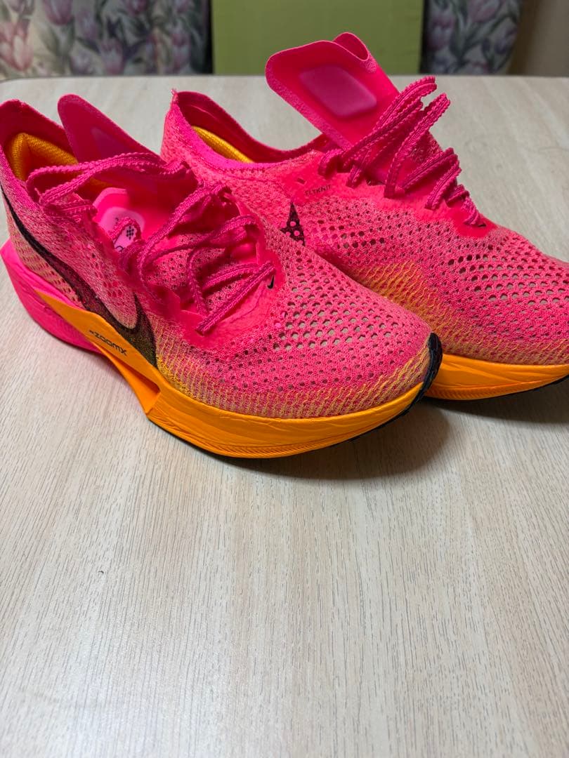 あ*ち様 Nike ZoomX ヴェイパーフライネクスト%3 新品未使用25.5