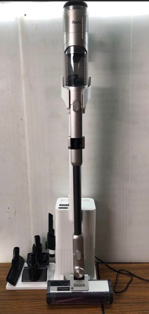 Shark 掃除機　CLEAN SENSE IQ IW3241JSL 送料無料