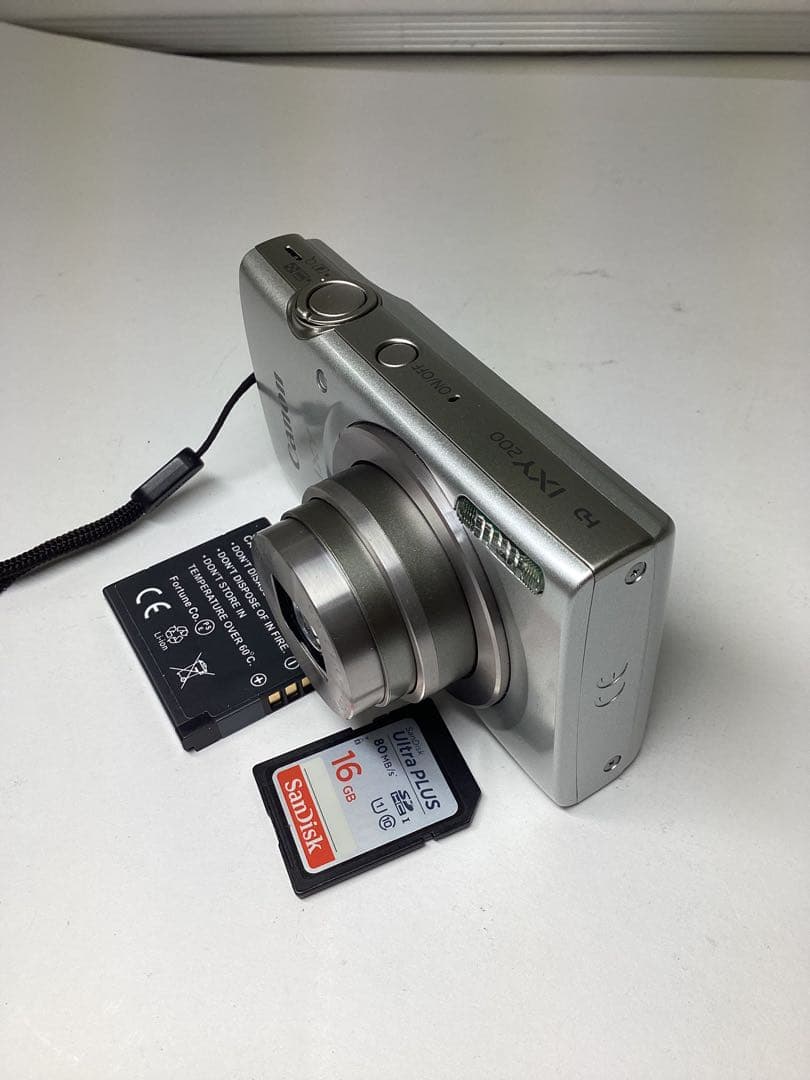 c*様 Canon IXY 200 デジタルカメラ 16GB付き 撮影可能