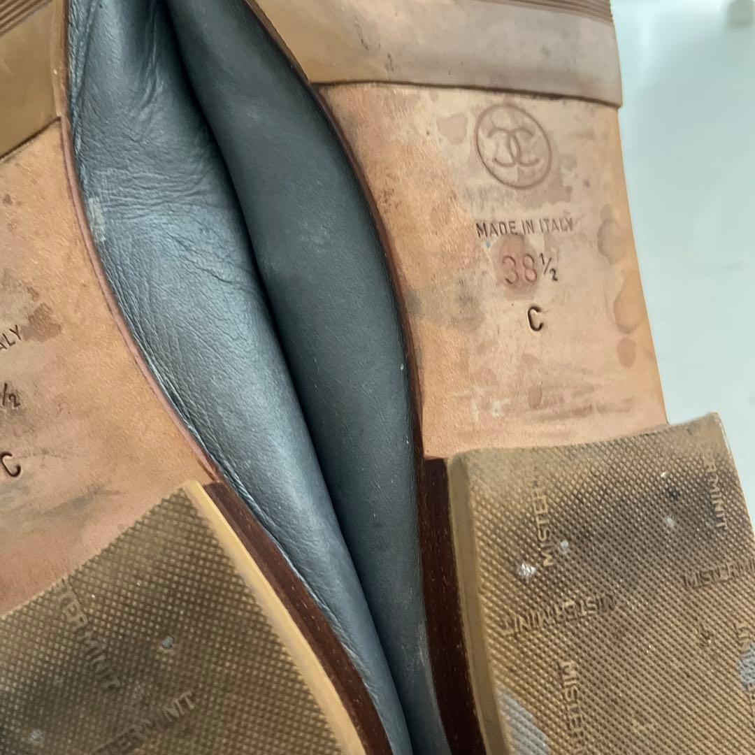 CHANEL グレー フラットシューズ