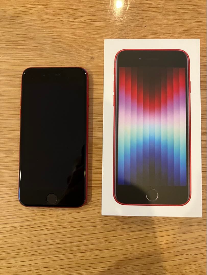 Apple iPhone SE (第3世代) PRODUCT RED
