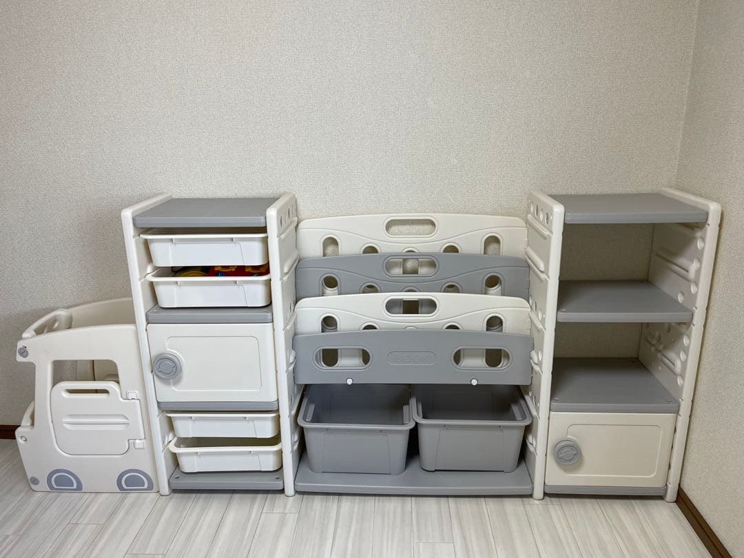 【極美品】 車型 絵本ラック おもちゃ収納 本棚 組み立て式