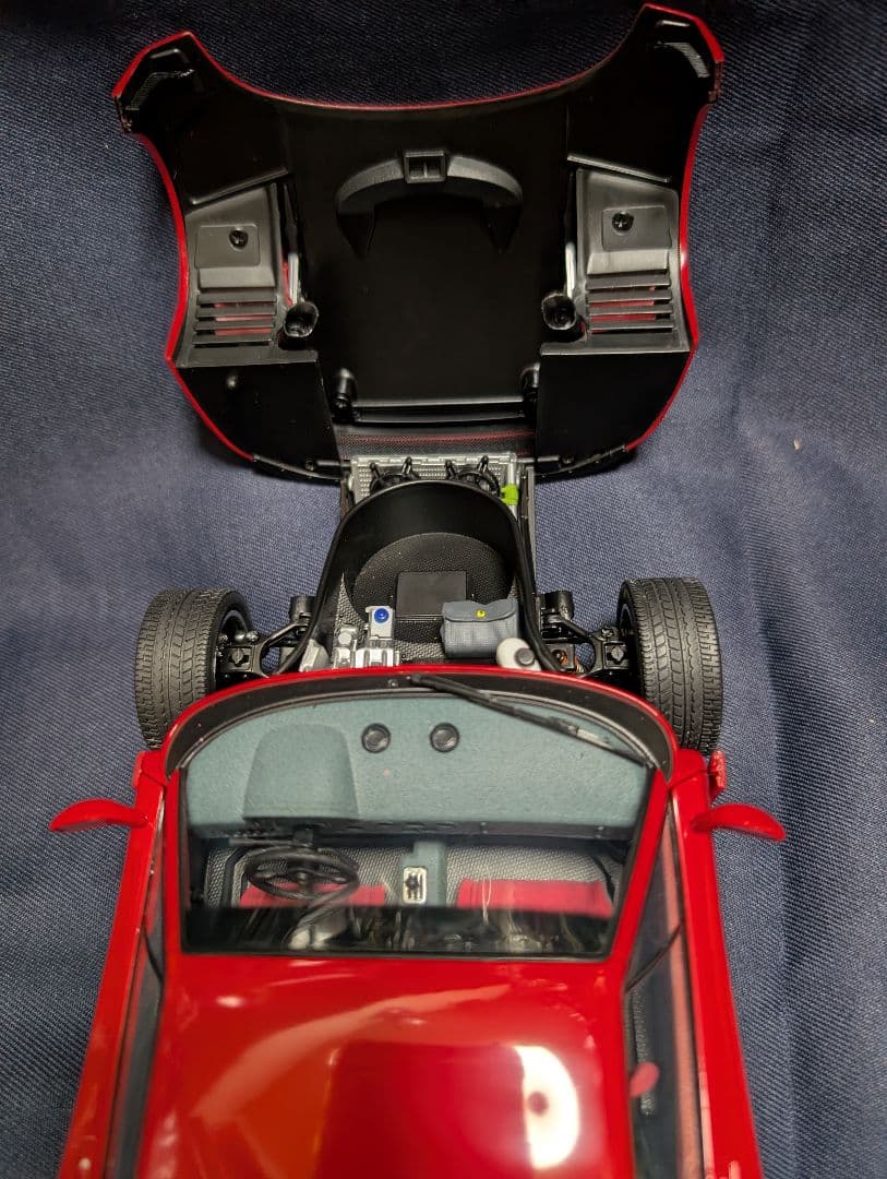 京商　Ferrari F40 1/18　スケールモデル(RED)08411R