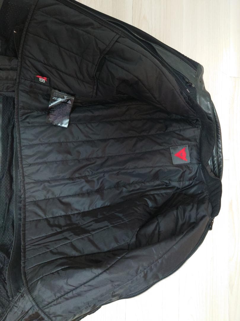 ダイネーゼ　レザージャケット