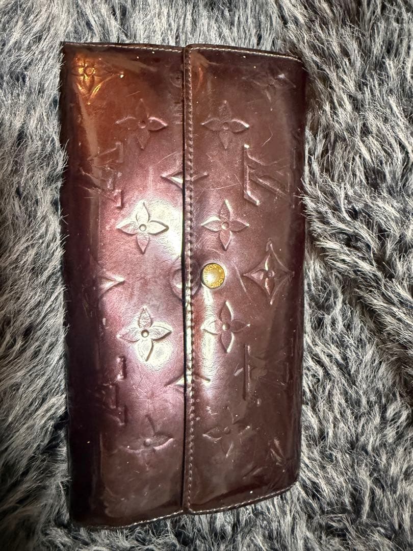LouisVuittonルイヴィトンモノグラムヴェルニ ポルトフォイユサラ長財布