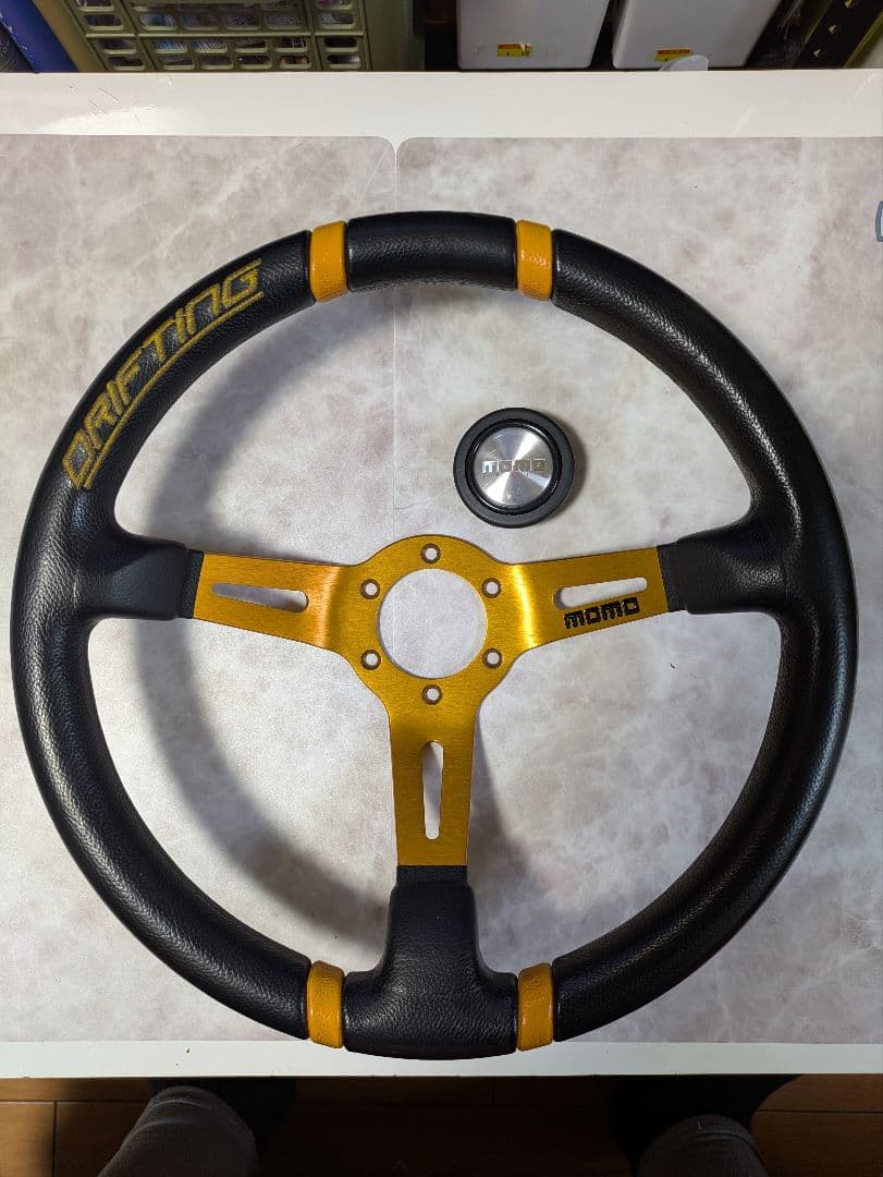momo DRIFTING ステアリング 350mm