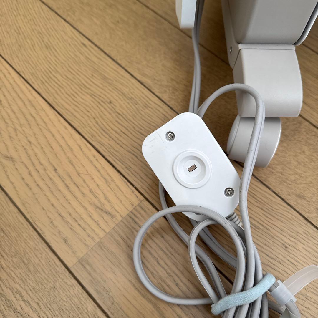 デロンギ オイルヒーターヴェルディカルド　 RHJ21FO812-WH