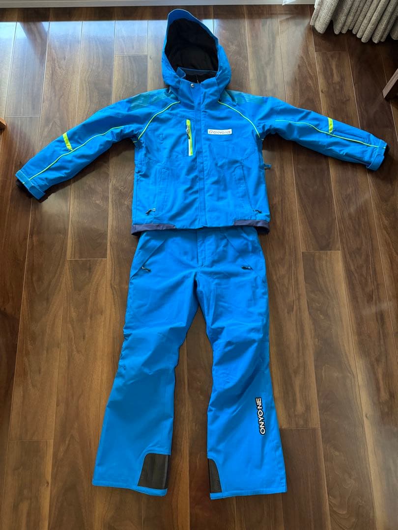 ONYONE オンヨネ　スキーウェア　S ターコイズ　ブルー　セット