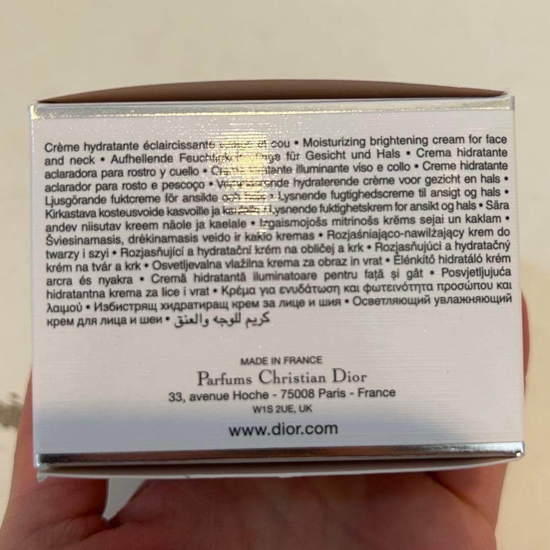 ディオール スノーエッセンスオブライト　クリーム　50ml