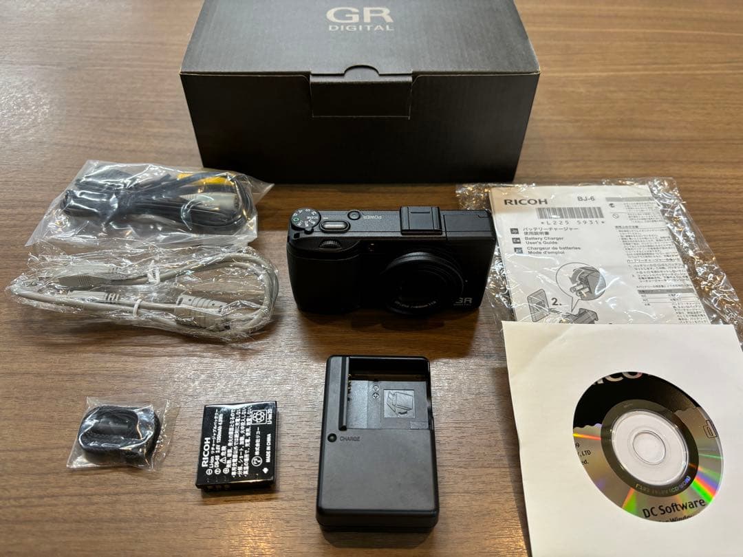 GR DIGITAL Ⅲ RICOH GRデジタル3　リコーデジタルカメラ