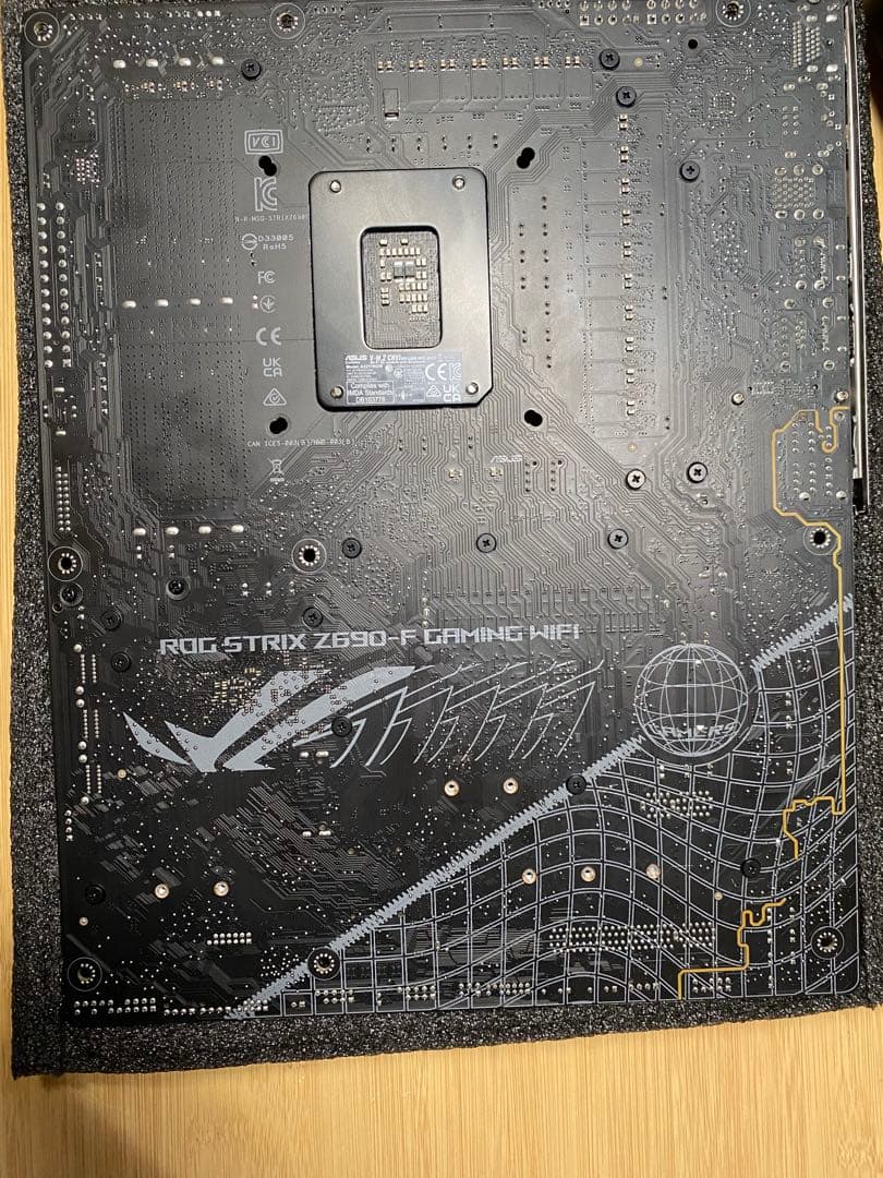 ROG STRIX Z690-F GAMING WIFI 動作未確認