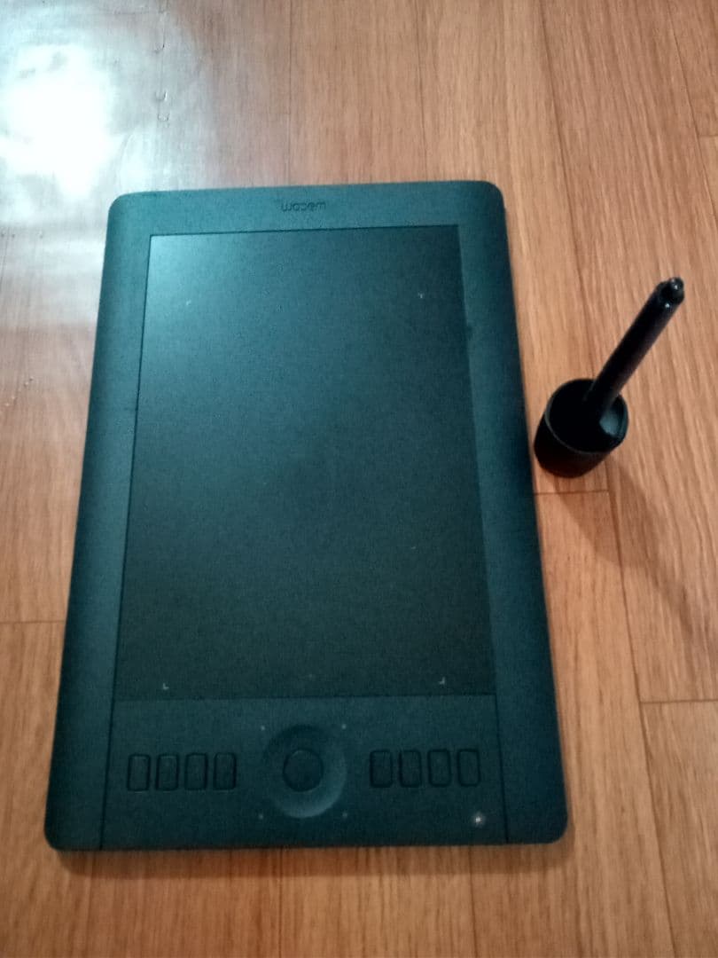 Wacom Intuos Pro Medium (PTH-651) タブレット