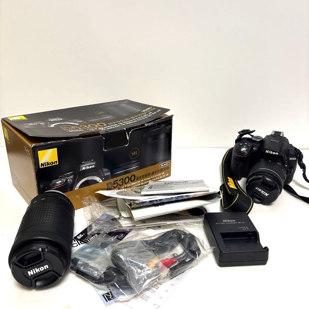 Nikon D5300 デジタル一眼レフカメラ　ニコン　レンズ2つ