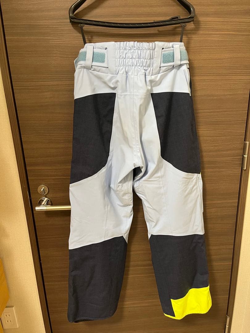 【値下げ】phenix スキーウェア上下セットMサイズ