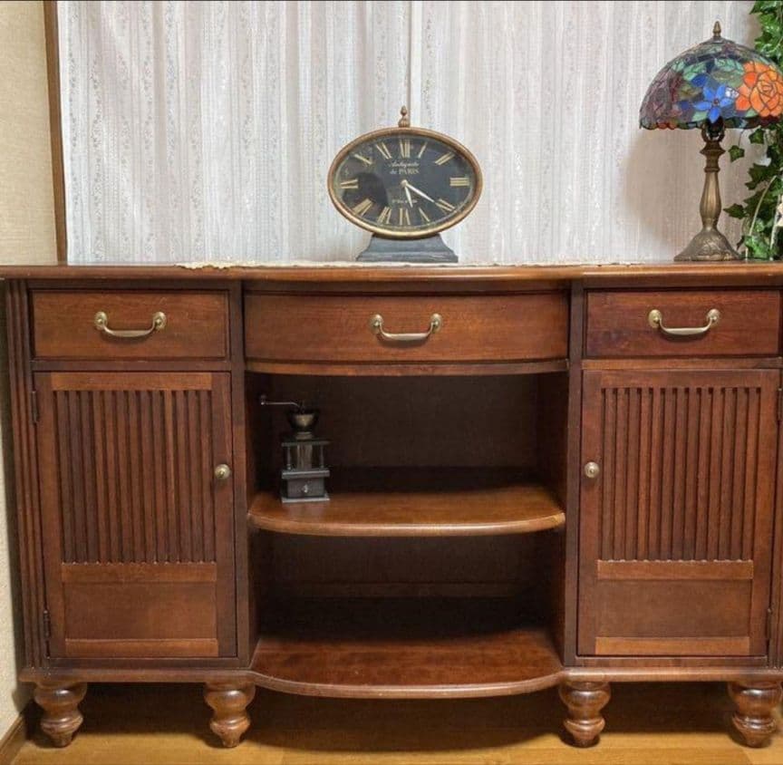 スタンレー社 飾り棚 アンティーク風棚　リビングボード