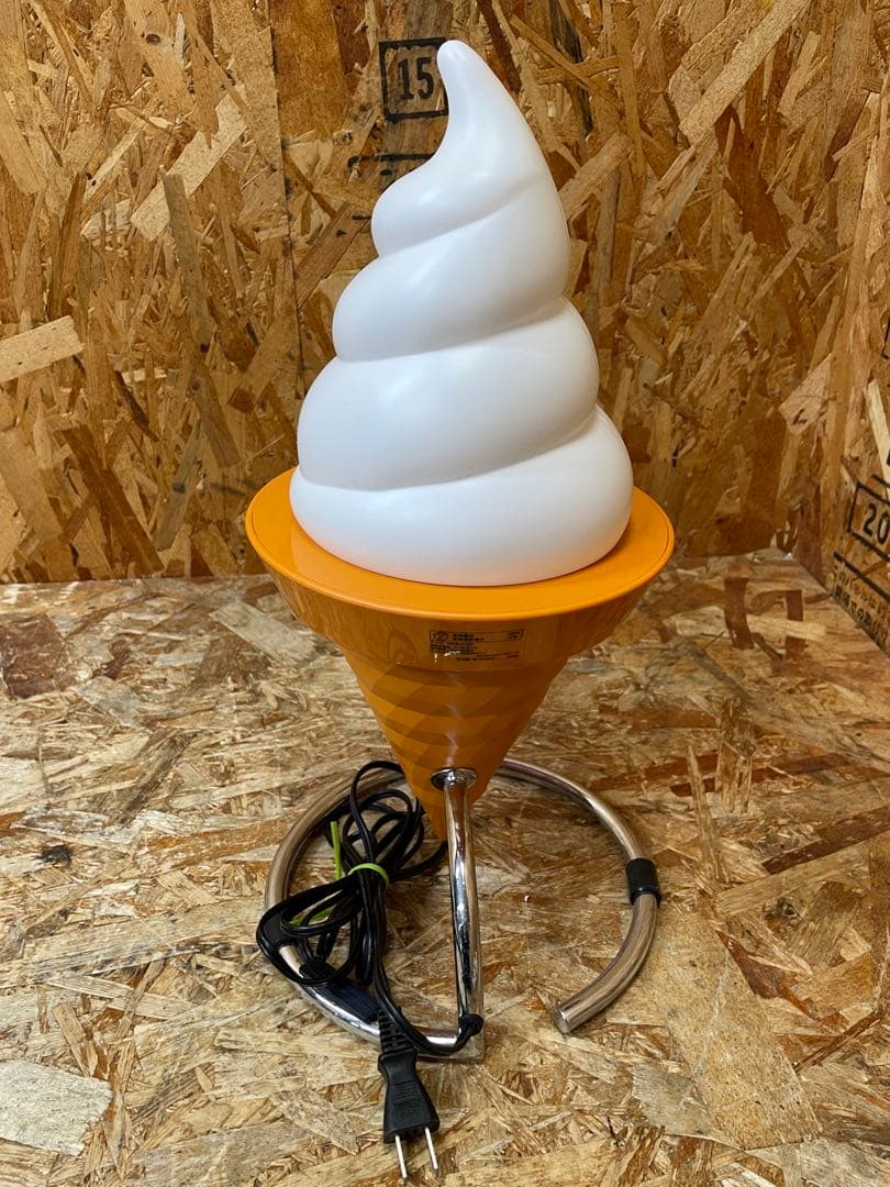 (s7017) ソフトクリーム 日世コーン 卓上スタンド 電飾看板 飲食店店舗用