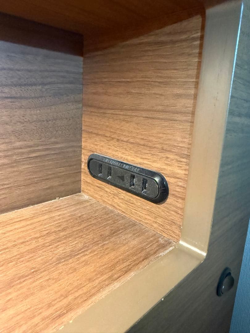 シモンズ収納豊富なダブルベッドフレーム 照明付き(希望であればマットつけます)