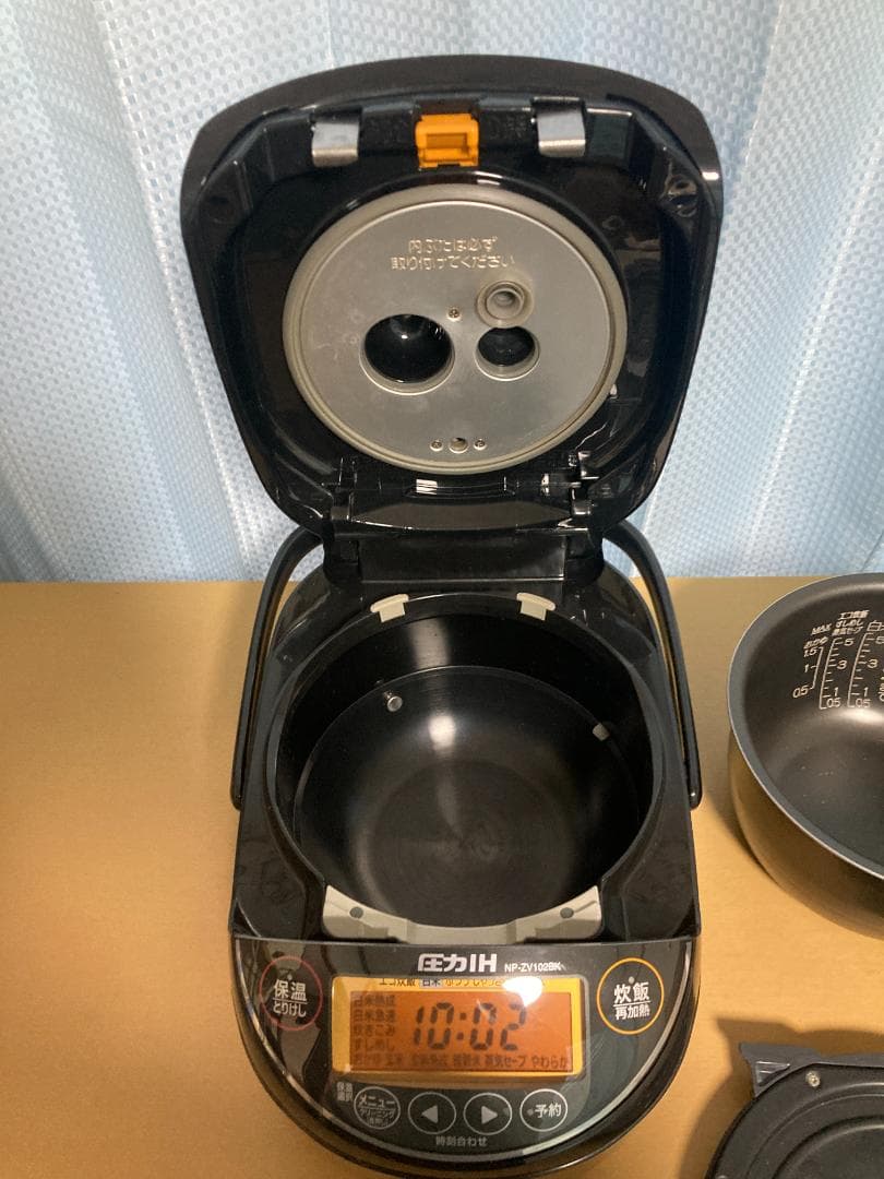 ★2021年製★ 象印　NP-ZV102BK　　圧力IH炊飯ジャー5.5合炊き
