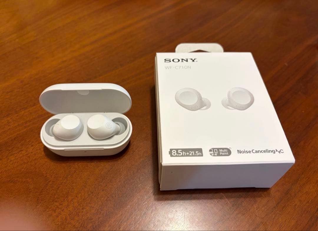 ソニーBluetoothワイヤレスイヤホン　WF-C710N ホワイト美品