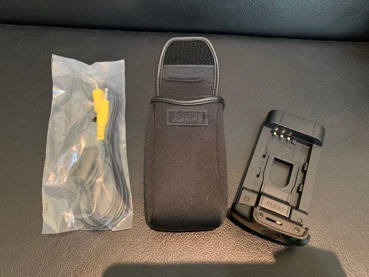 ニコン D700 ボディ と各種添付 【美品】【付属品付き】