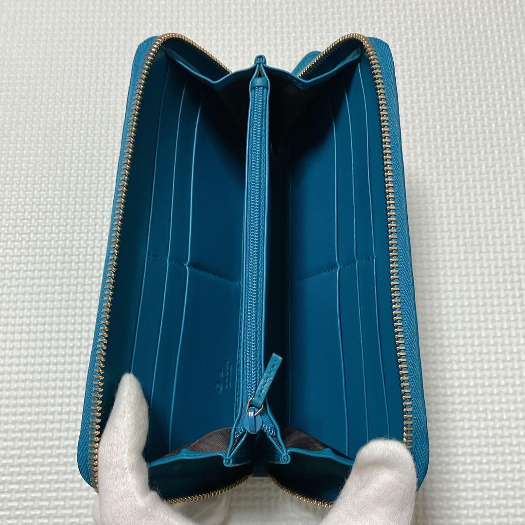 未使用　GUCCI レザーラウンドジップ長財布　マイクロシマ　ターコイズ　箱付き