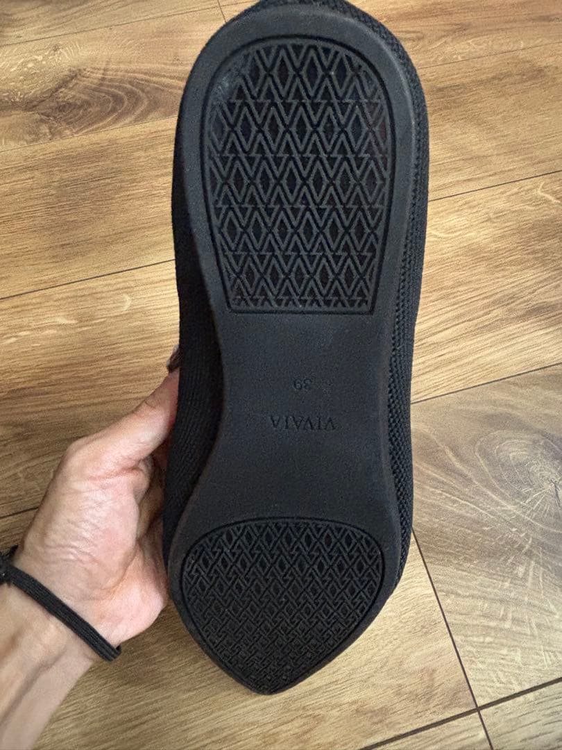 【新品、未使用】VIVAIA ポインテッドトゥ リボン付き フラットシューズ