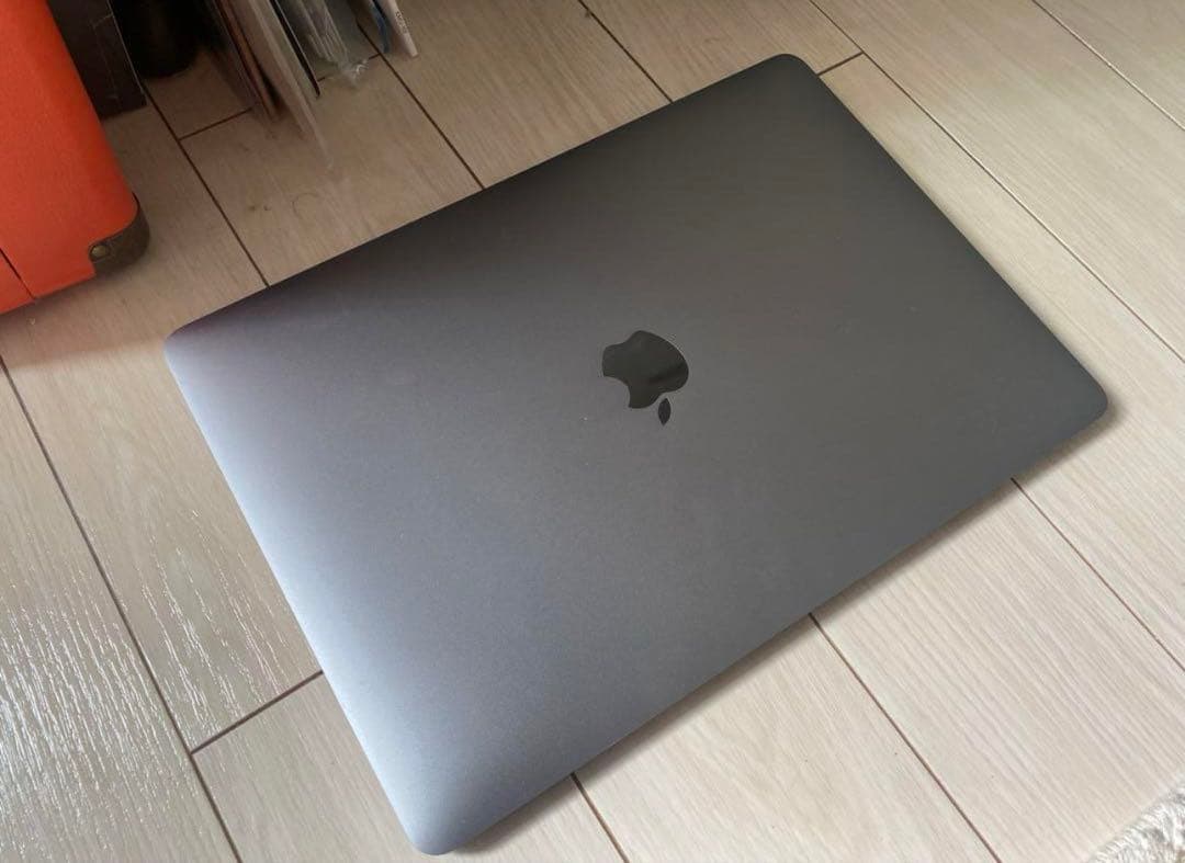 Apple MacBook Air M1 (2020) 13インチ 8GB
