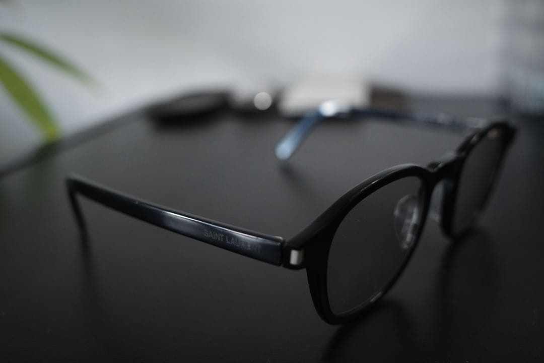 SAINT LAURENT PARISブラックサングラス