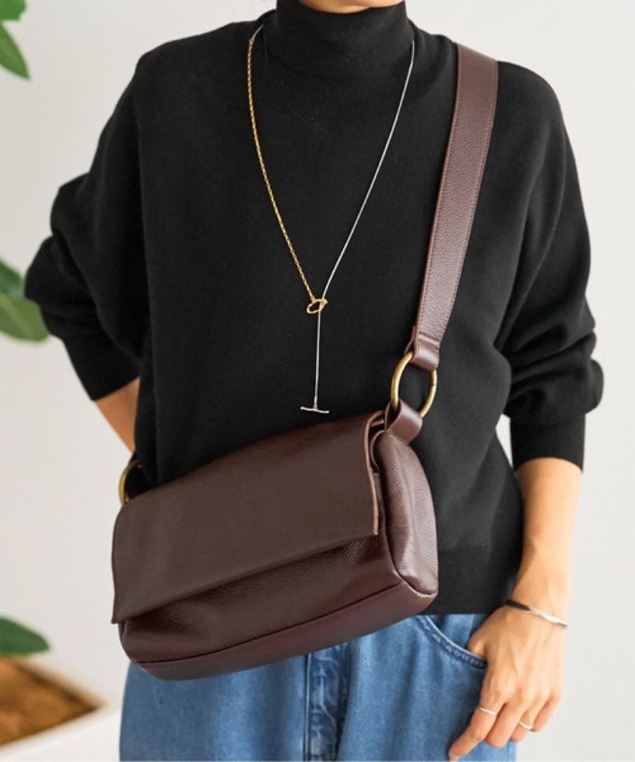 BEARDSLEY ビアズリー　レザーボディバッグ　ブラウン