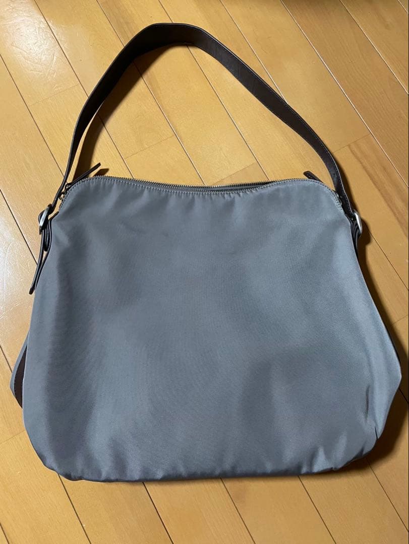 crewre ナイロンレザーショルダーバッグ mocha gray