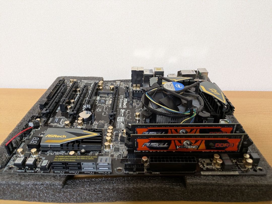 ASRock Z77 Extreme6 マザーボード