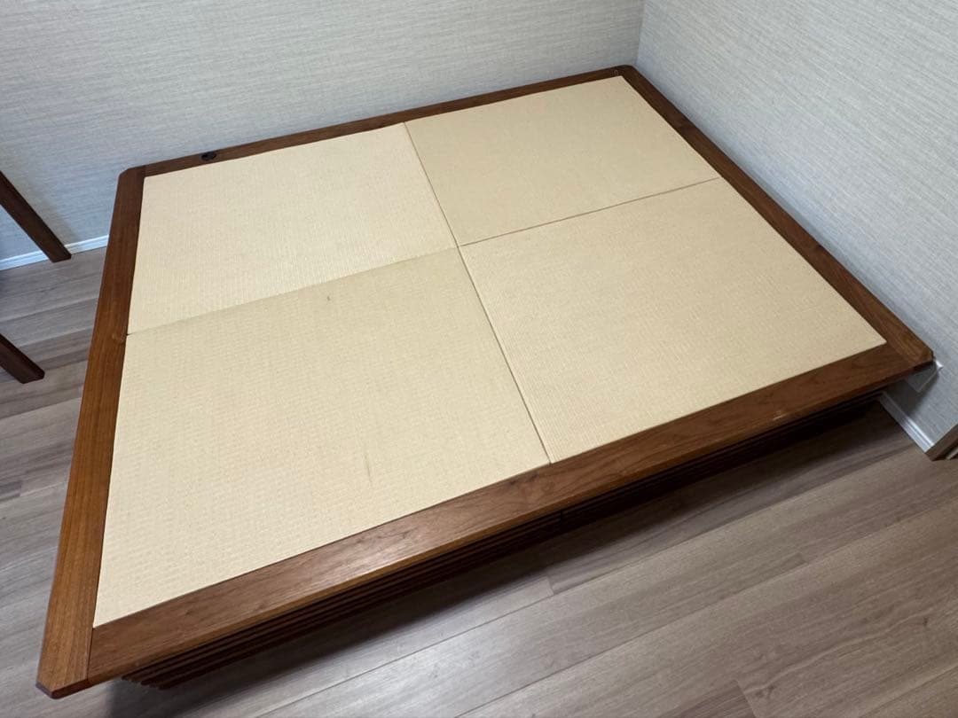 畳小上がり　飛騨フォレスト　無垢ウォールナットベッドフレーム　クイーンサイズ