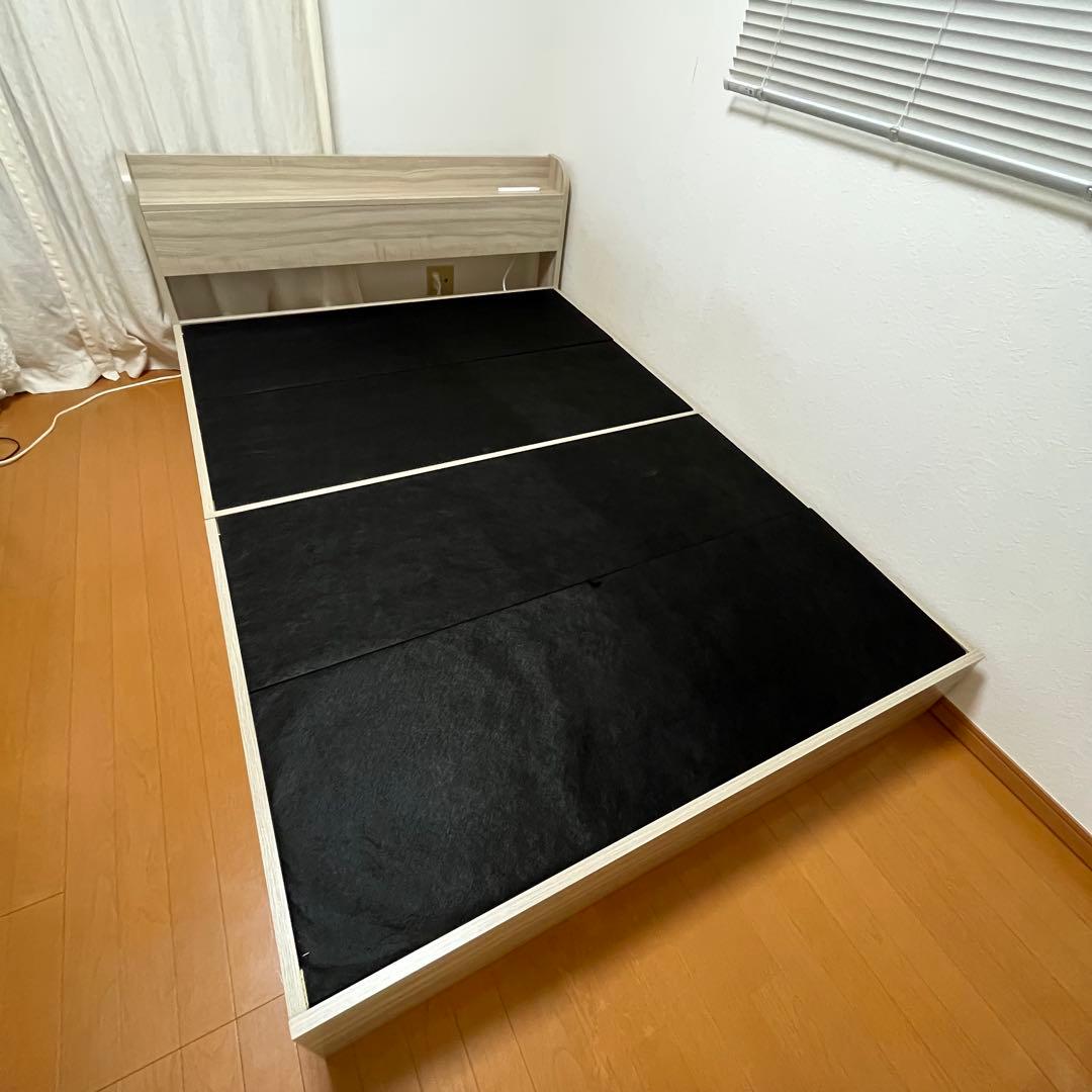 アッシュホワイト ダブルベッドフレーム 収納付き