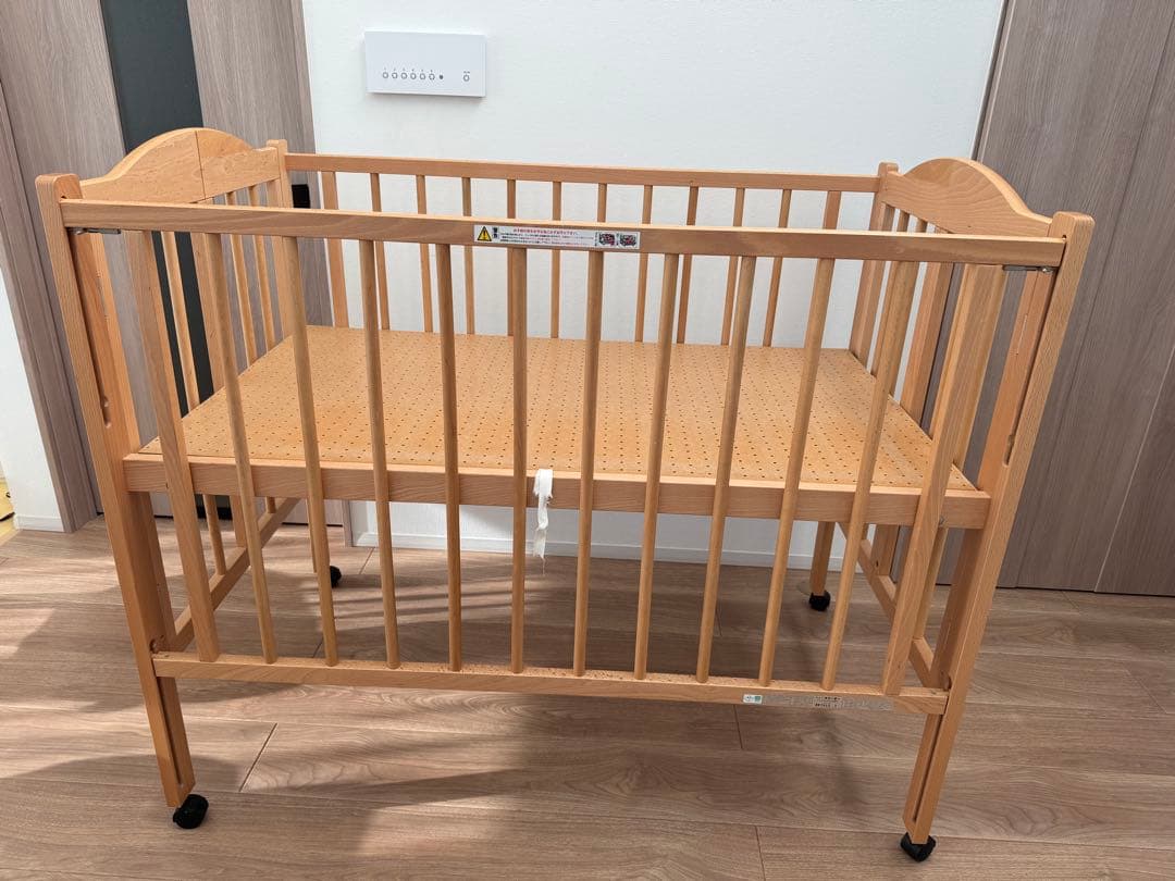 ベビーベッド　日本製　石崎家具　スリーピー　折りたたみ可　キャスター付き