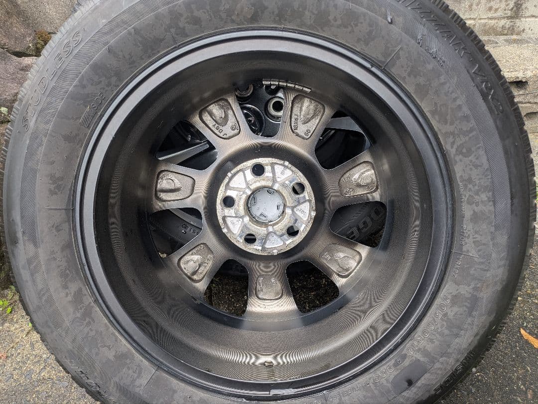 手渡し限定ノアヴォクシー205/60R16 スタッドレス＆ホイール4本セット