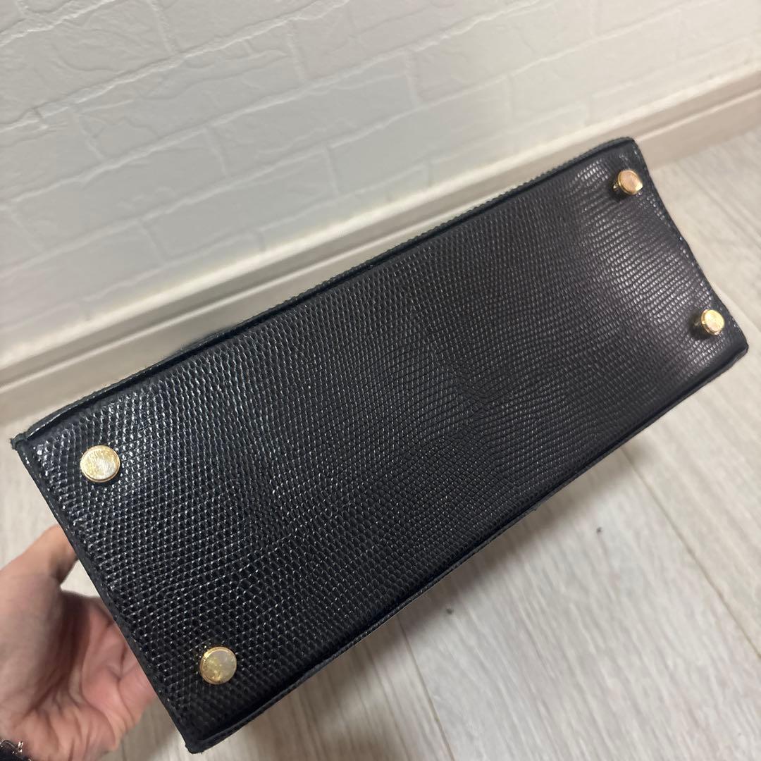 美品フェラガモ ヴァラリボンハンドバッグ 2WAYFerragamo