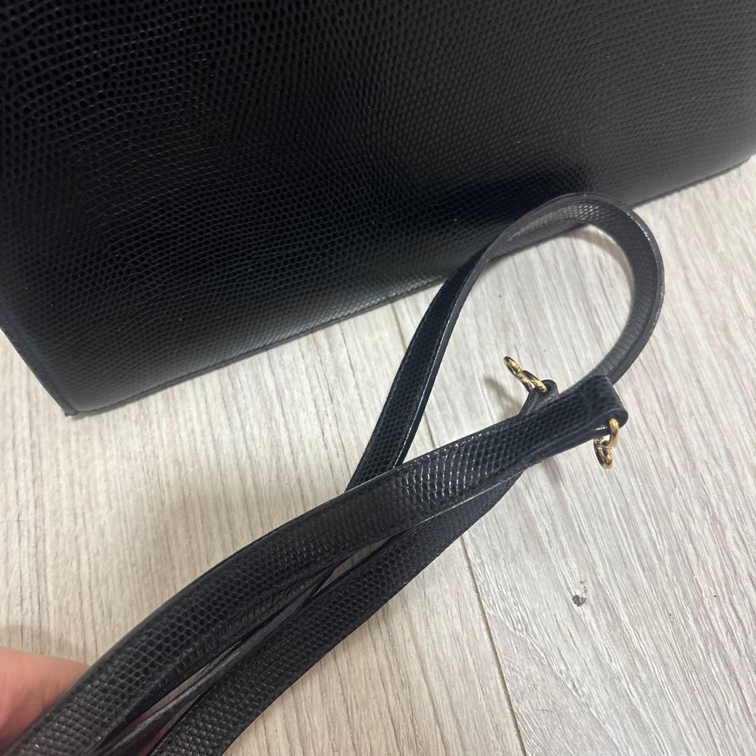 美品フェラガモ ヴァラリボンハンドバッグ 2WAYFerragamo