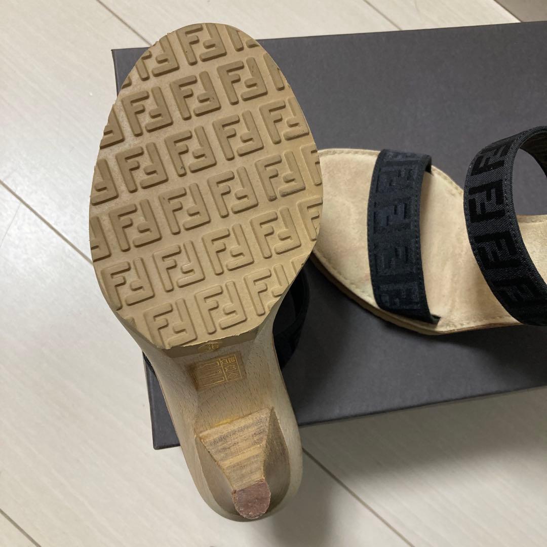 FENDI ブラック サンダル 約7cmヒール